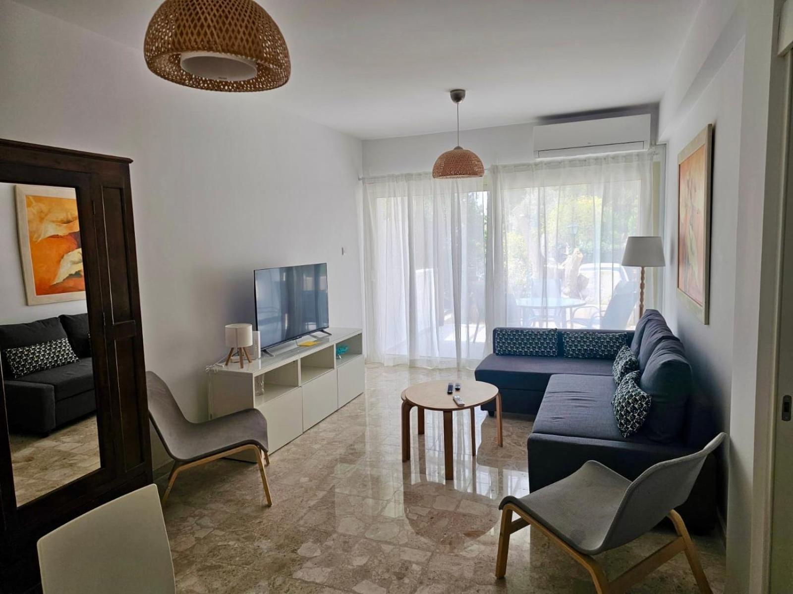 Margarita 110 Apartment Paphos ภายนอก รูปภาพ